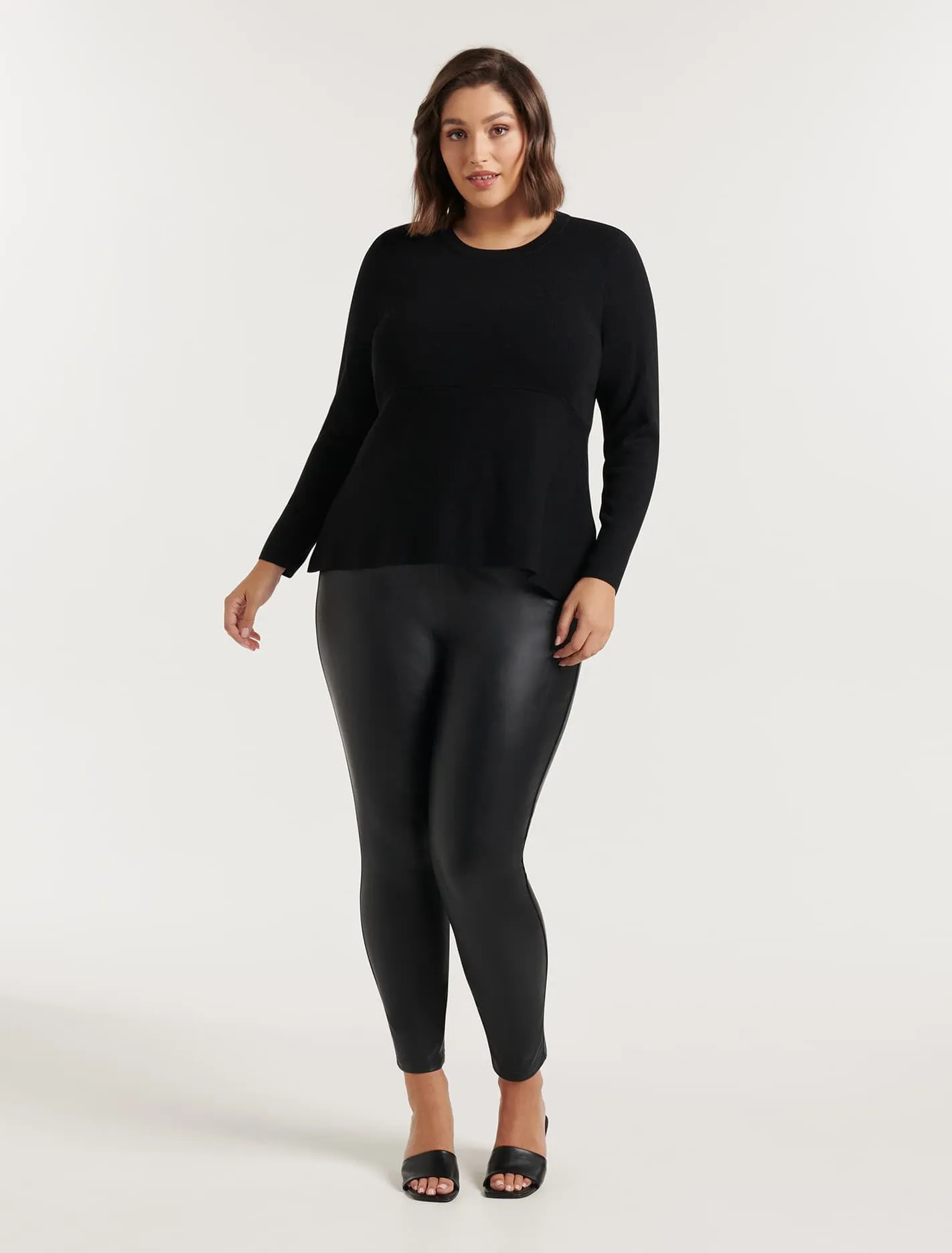 Amelia Curve Hanky Hem Knit
