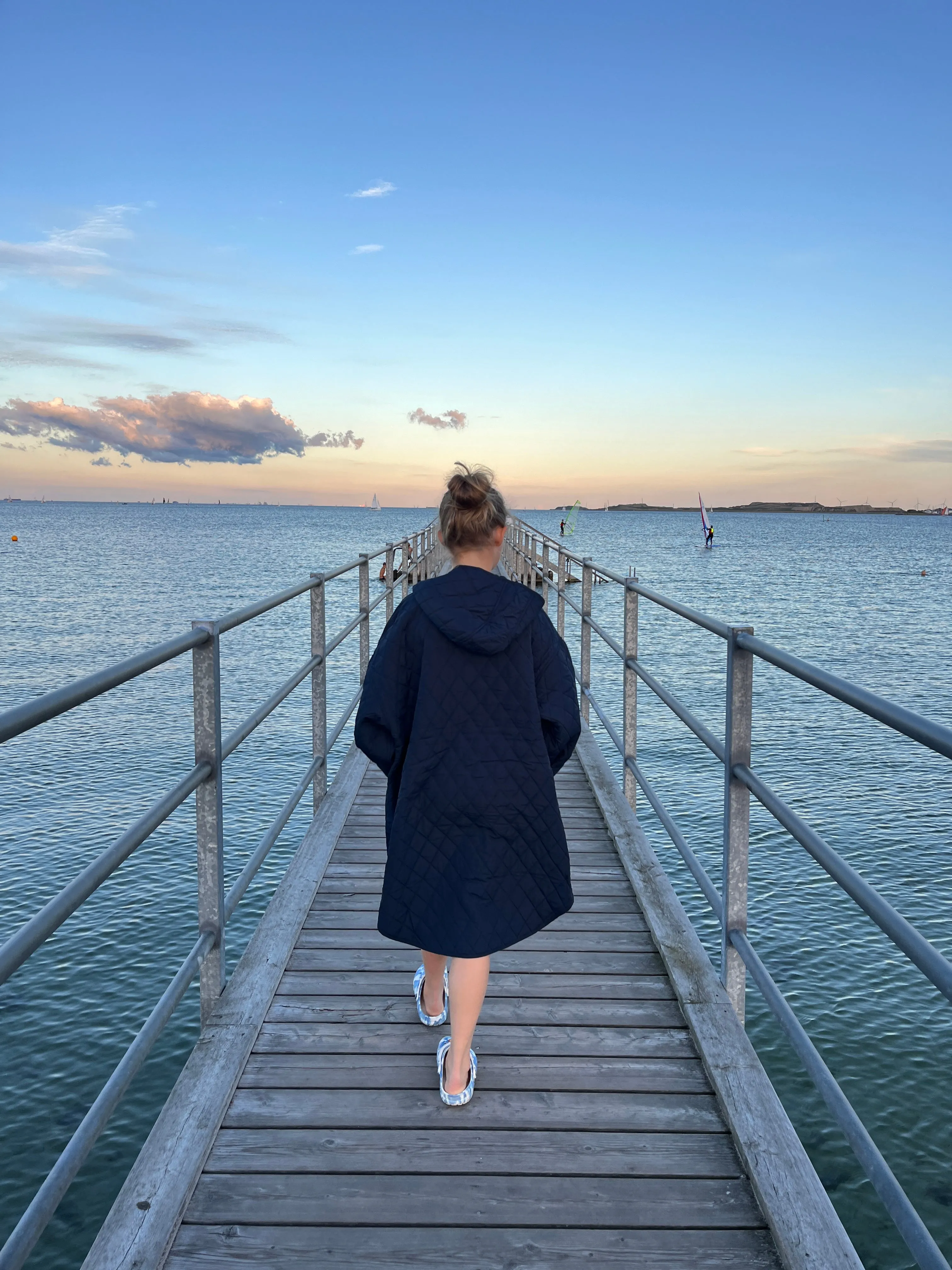 Changing robe NORDBAEK Lazy Pool str. 1 - vindtæt skiftekåbe med 100% genanvendt fleece - Navy
