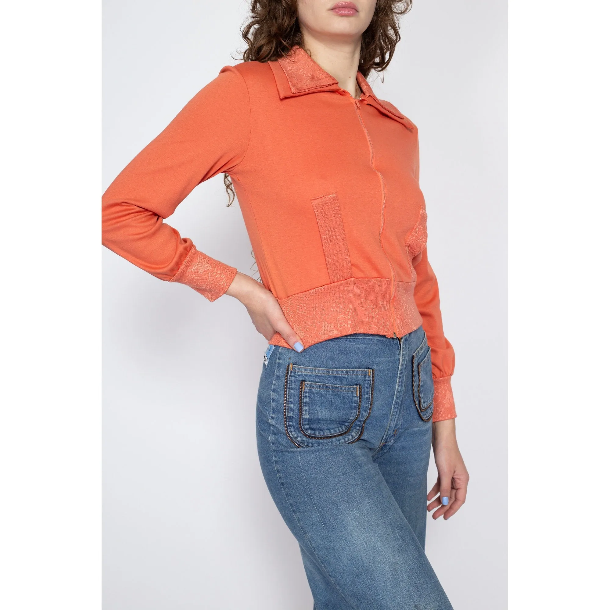 Medium 70s Peach Cropped Sweatshirt Top