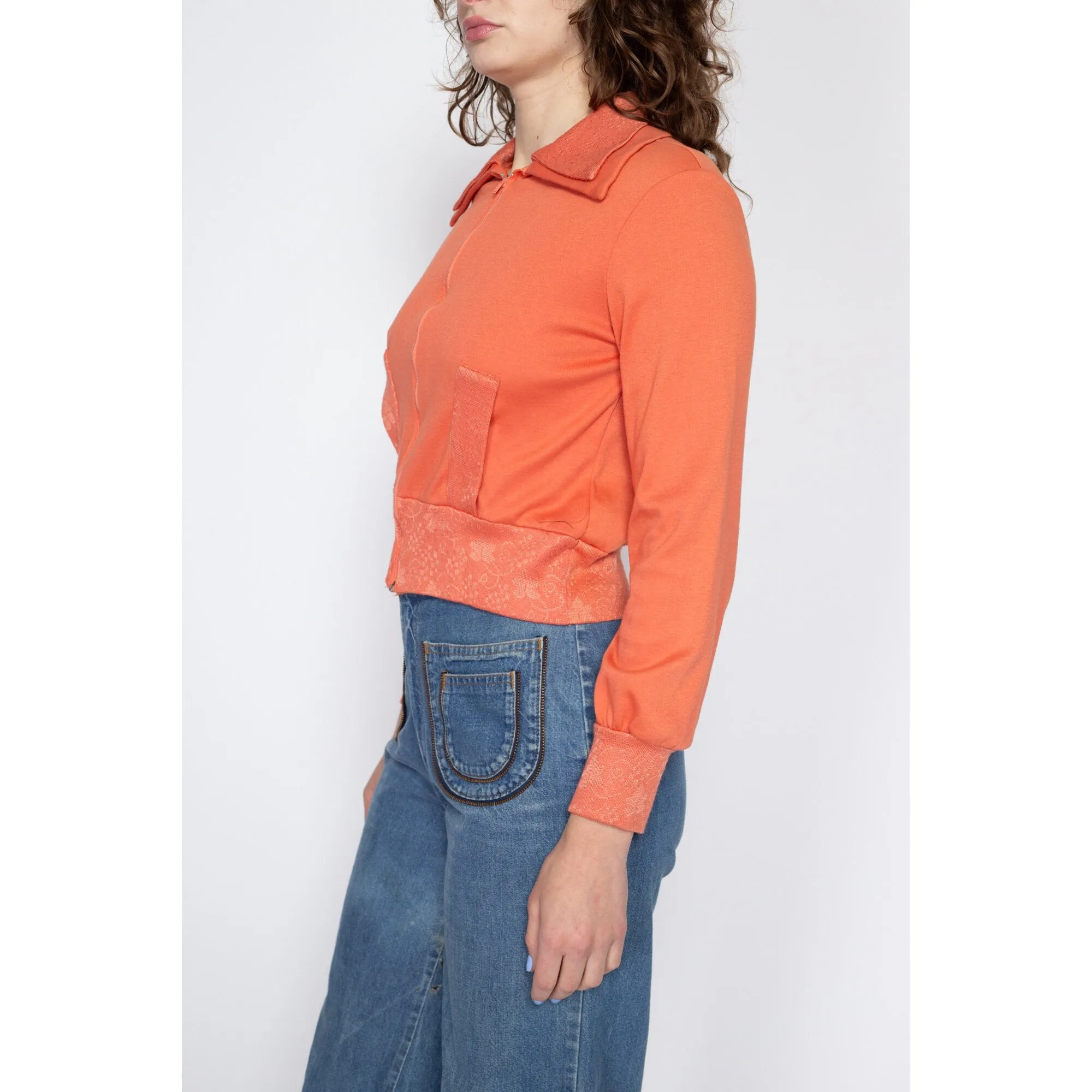 Medium 70s Peach Cropped Sweatshirt Top