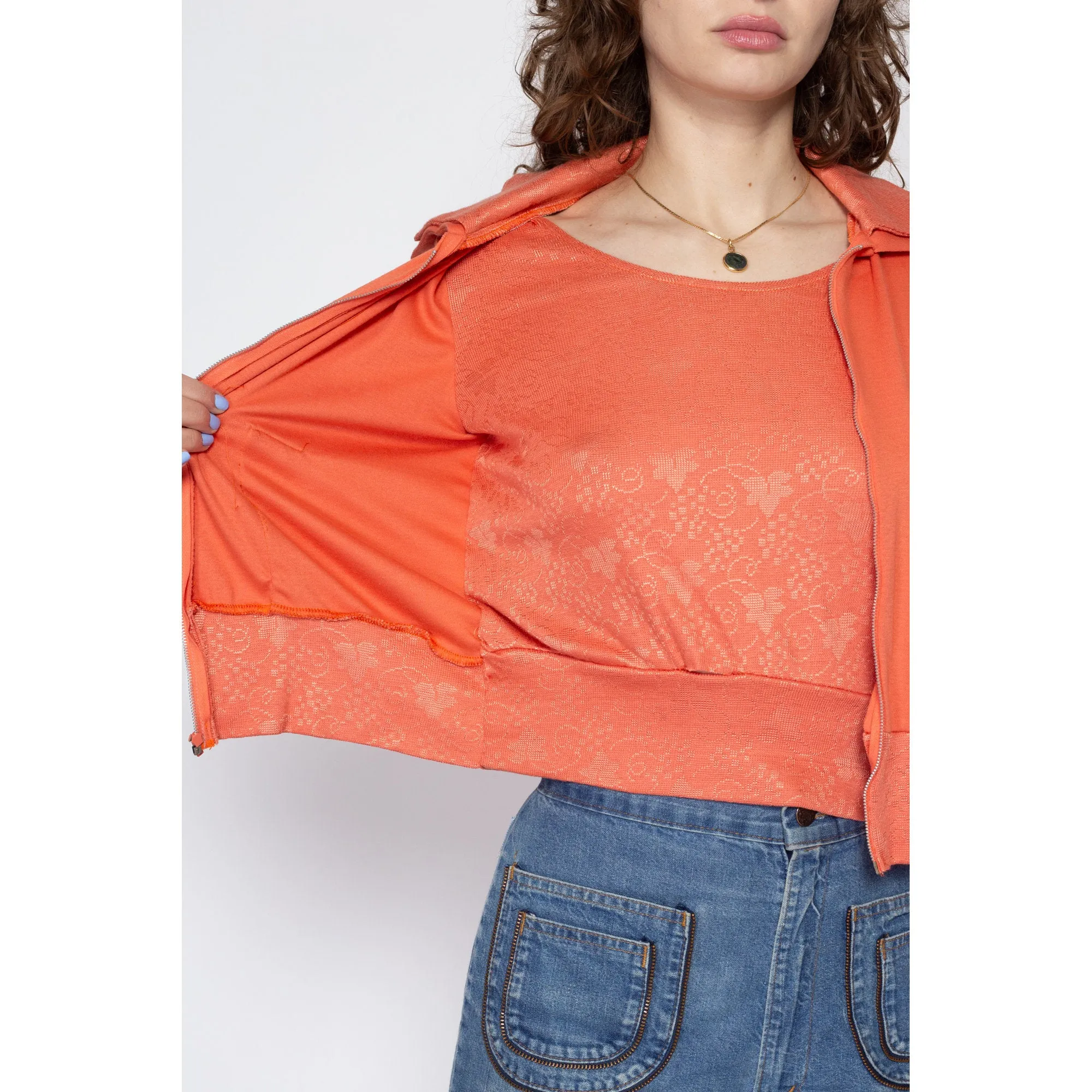 Medium 70s Peach Cropped Sweatshirt Top